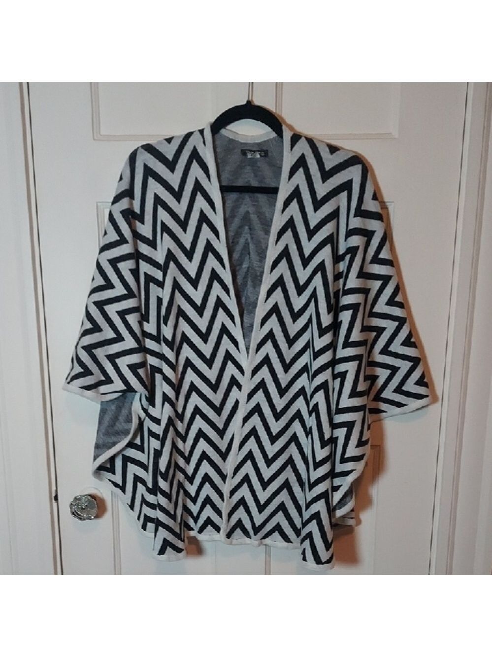 Janice Women's Knit Chevron Black and White Cape One Size